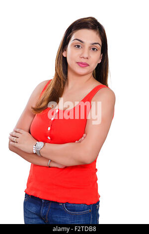 1 indische Erwachsene Frau stehende pose Stockfoto