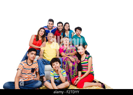 indische Gruppe gemeinsame Familie sitzen sofa Stockfoto