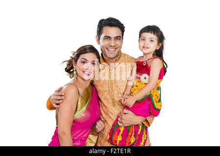 3 indischer Eltern und Kinder Tochter Diwali-fest Stockfoto