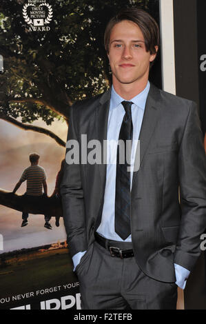 LOS ANGELES, CA - 26. Juli 2010: Shane Harper an der Los Angeles premiere seines neuen Films "Flipped" Cinerama Dome, Hollywood. Stockfoto