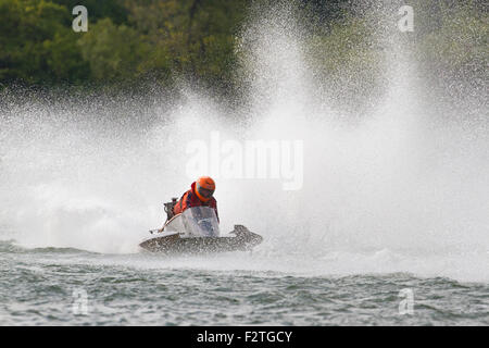 Powerboat racing bei Eastwood See, Dayton, Ohio Stockfoto