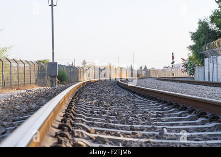 Schiene Anker, Schienenstößen, Rail, Schotter. Stockfoto