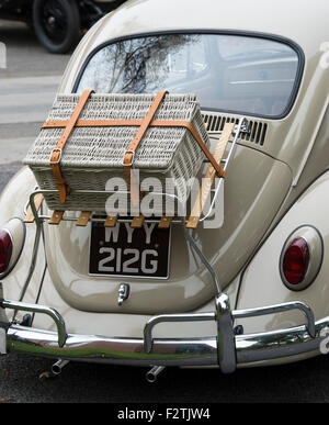 1969 VW 1200 Käfer bei Bicester Heritage Centre. Oxfordshire, England Stockfoto