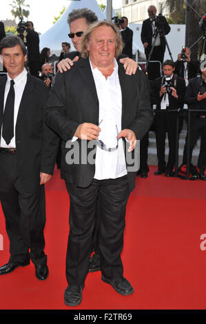 CANNES, Frankreich - 20. Mai 2010: Gerard Depardieu bei der Premiere für "Fair Game", die im Wettbewerb auf dem 63. Festival de Cannes ist. Stockfoto