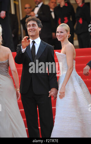 CANNES, Frankreich - 20. Mai 2010: Doug Liman & Naomi Watts bei Premiere für ihren Film "Fair Game", die im Wettbewerb auf dem 63. Festival de Cannes ist. Stockfoto