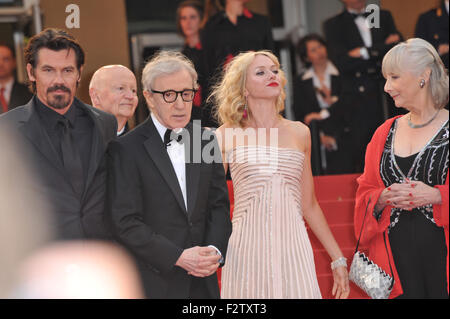 CANNES, Frankreich - 15. Mai 2010: Josh Brolin (links), Woody Allen, Naomi Watts & Gemma Jones bei der Premiere ihres neuen Films "Sie werden treffen A Tall Dark Stranger" auf dem 63. Festival de Cannes. Stockfoto