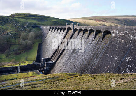 Claerwen Reservoir dam, Elan-Tal in der Nähe von Rhayader, Wales Stockfoto