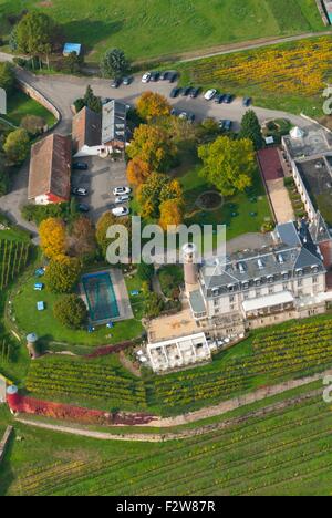 Frankreich, Haut Rhin (68), Rouffach, Schloss von Isenbourg, derzeit ein Luxushotel (Luftaufnahme) Stockfoto