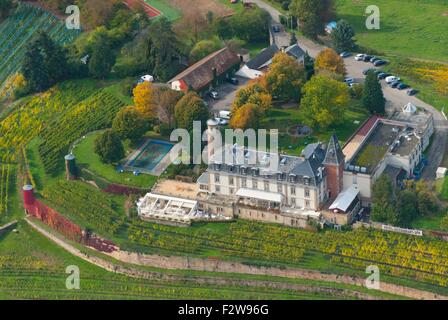 Frankreich, Haut Rhin (68), Rouffach, Schloss von Isenbourg, derzeit ein Luxushotel (Luftaufnahme) Stockfoto