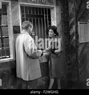 Frank V. - sterben Oper Einer Privatbank, Fernsehfilm, Deutschland 1967, Regie: Friedrich Dürrenmatt, Monia: Ellen Schwiers Stockfoto