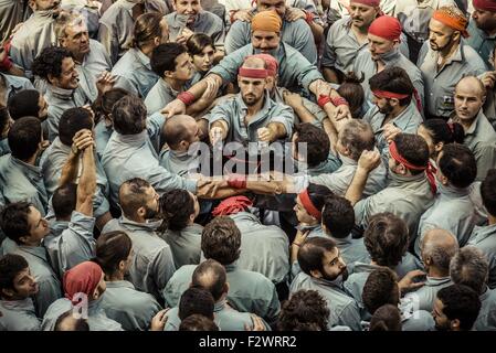 Barcelona, Katalonien, Spanien. 24. Sep, 2015. "Castellers de Sants" organisieren eine menschliche Turm in Barcelona Stadturlaub "La Merce" © Matthias Oesterle/ZUMA Draht/Alamy Live News Stockfoto