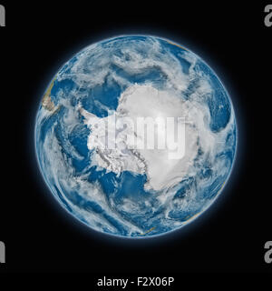 Antarktis auf blauen Planeten, die Erde auf schwarzem Hintergrund isoliert. Hochdetaillierte Planetenoberfläche. Elemente dieses Bildes eingerichtet b Stockfoto