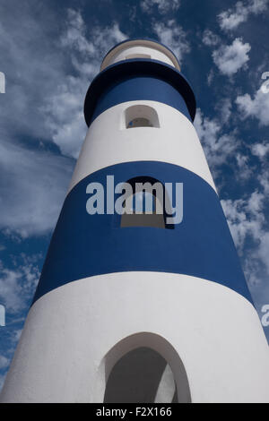 Blaue und weiße Turm Stockfoto