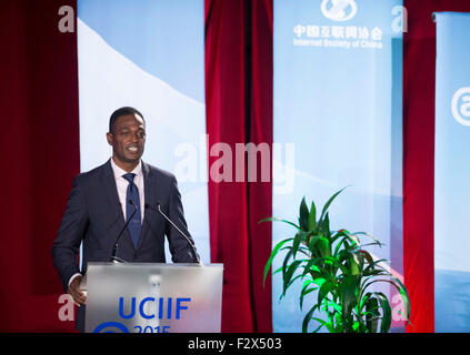 Seattle, USA. 23. Sep, 2015. Dean Garfield, President und CEO der Information Technology Industry Council hält eine Rede während des jährlichen Sino-US-Internet-Forums in Seattle, USA, am 23. September 2015. © Yang Lei/Xinhua/Alamy Live-Nachrichten Stockfoto