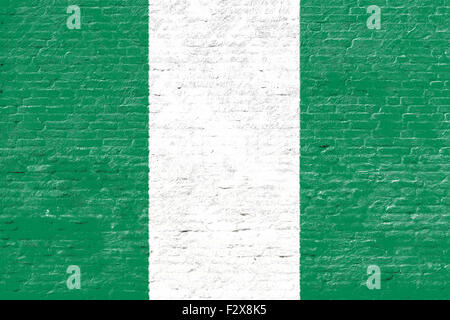 Nigeria - Nationalflagge auf Ziegelmauer Stockfoto