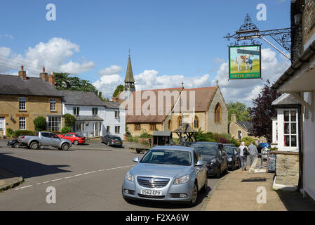 Aktien-Hügel, Silverstone, Northamptonshire, England, Vereinigtes Königreich Stockfoto