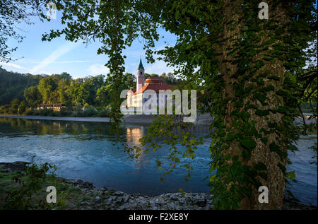 Donau-Schlucht Donau Schlucht Weltenburg Abbey große natürliche Landschaften Wassser Fluss See Schiff Bäume Herbst Wasser Ausflug wandern ab Stockfoto
