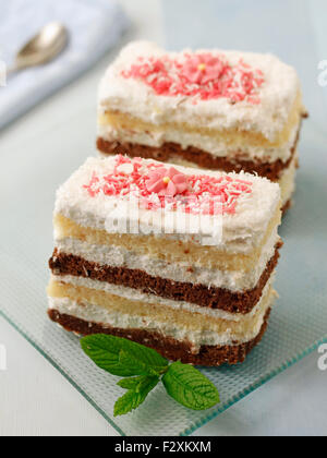 Geschichtete Biskuit. Stockfoto