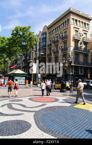 Pflaster-Mosaik von Joan Miró auf la Rambla, Barcelona, Katalonien, Spanien Stockfoto