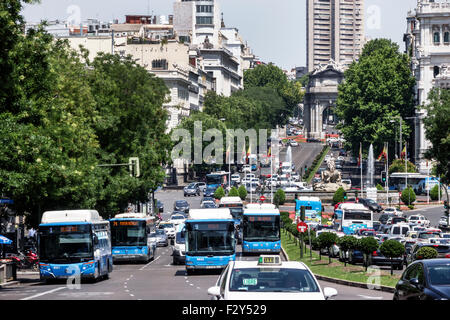 Madrid Spanien, Hispanic Centro, Calle de Alcala, Plaza de Cibeles, Aussicht, Puerta de Alcala, Verkehr, EMT-Bus, Spanien150701089 Stockfoto