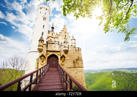 Tore und Brücke von Schloss Lichtenstein Stockfoto