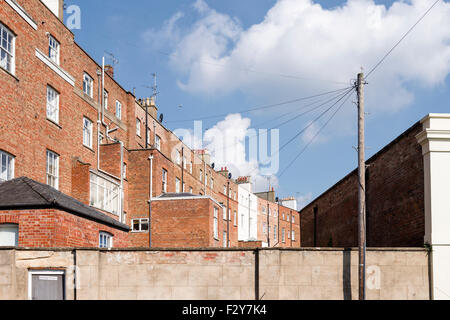 Stein sichert der georgischen Terrassen Lansdown Halbmond in Cheltenham, Gloucestershire. Stockfoto