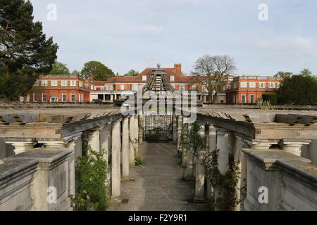 Hampstead Heath Erweiterung, Pergola & Iverforth House, London Stockfoto