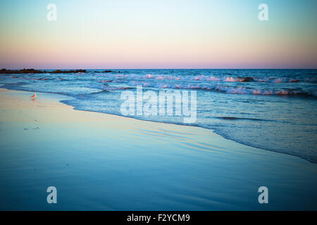 Wunderschönen Strand entlang der Küste von Long Island NY bei Sonnenuntergang Stockfoto