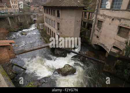 Website der Fabriken Tal am Fluss La Durolle in der Stadt Thiers, Auvergne Frankreich. Stockfoto