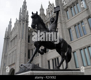Statue von König Robert i., König der Schotten 1306-1329, außen Marischal College in Aberdeen. Einmal eine Universität in eigenen Rechten, t Stockfoto