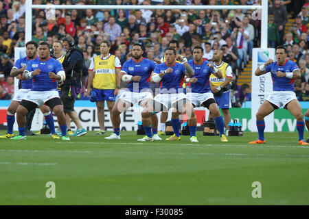 Birmingham, Vereinigtes Königreich. 26. Sep 2015. Rugby World Cup. Südafrika gegen Samoa. Samoa führen ihre Pre-game Haka Credit: Action Plus Sport/Alamy Live News Stockfoto