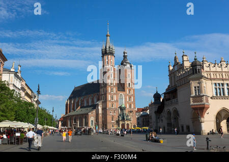 St. Marienkirche in Hauptplatz - Krakow, Polen Stockfoto