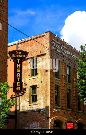 Ron Robinson Theater neben der Clinton Schule des öffentlichen Dienstes in den Fluss Markt Bezirk von Little Rock AR Stockfoto