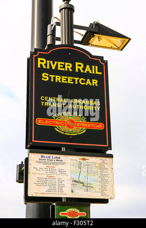 Ein Fluss Schiene Streetcar Stoppschild in zentralen Little Rock Arkansas Stockfoto