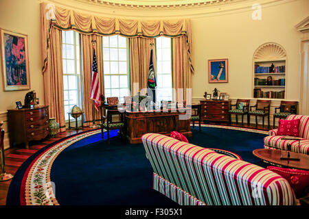 Ein Full-size-Nachbau des Oval Office an der William J. Clinton Presidential Center in Little Rock Arkansas Stockfoto