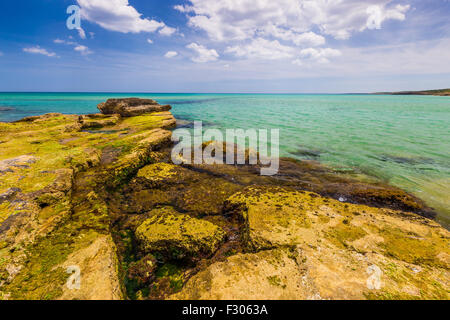 Strand von Lido di Noto, Sizilien Meer. Spiaggia Lido di Noto, Sizilien. Stockfoto