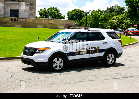 Arkansas State Capitol Police Fahrzeug patrouillieren das State Capitol-Gelände in Little Rock Stockfoto