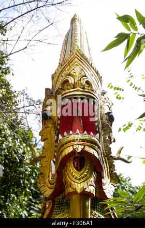König der Nagas Statue bei Pra Tad Doi Tung Tempel, Chiang Mai, Thailand. Stockfoto