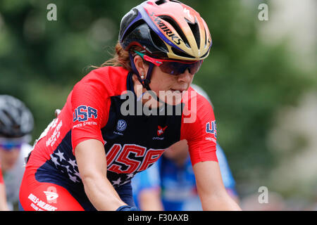 RICHMOND, VIRGINIA, 26. September 2015. US-amerikanischer Radrennfahrer Evelyn Stevens während der 130 Kilometer langen UCI World Championships Frauen Elite Straßenrennen in Richmond, Virginia. Stockfoto