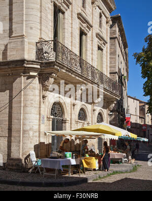 Marktstände in Pézenas Stockfoto