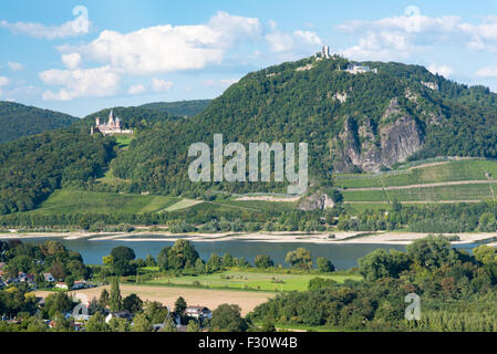 Rheintal, Ansicht der Region Siebengebirge mit Drachenfels Castle, in der Nähe von Bonn Stockfoto