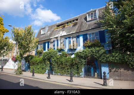 Das blaue Haus von Portobello, London, England Stockfoto