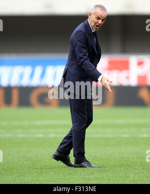 Verona, Italien... 27. Sep, 2015. Lazios Trainer Stefano Pioli reagiert während der italienischen Serie A-Fußballspiel zwischen Verona FC V SS Lazio im Bentegodi Stadion am 27. September 2015 in Verona. Bildnachweis: Andrea Spinelli/Alamy Live-Nachrichten Stockfoto