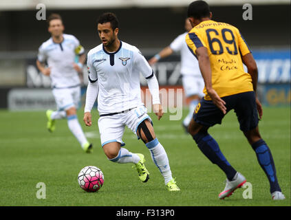 Verona, Italien... 27. Sep, 2015. Lazios Mittelfeldspieler Felipe Anderson steuert den Ball in die italienische Serie A Fußballspiel zwischen Verona FC V SS Lazio im Bentegodi Stadion am 27. September 2015 in Verona. Bildnachweis: Andrea Spinelli/Alamy Live-Nachrichten Stockfoto