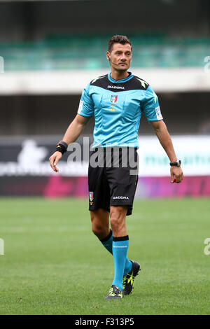 Verona, Italien... 27. Sep, 2015. Schiedsrichter-Piero Giacomelli Blicke in die italienische Serie A Fußballspiel zwischen Verona FC V SS Lazio im Bentegodi Stadion am 27. September 2015 in Verona. Bildnachweis: Andrea Spinelli/Alamy Live-Nachrichten Stockfoto