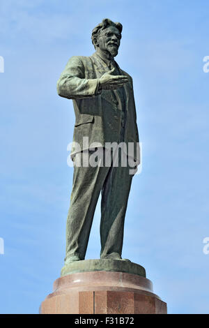 Denkmal für Revolutionsführer Mikhail Ivanovich Kalinin. Kaliningrad, Russland Stockfoto