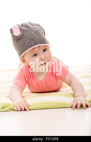 Lustige Babymädchen Festlegung und Hase Hut häkeln Stockfoto