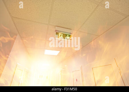 Feuer im Gebäude Stockfoto
