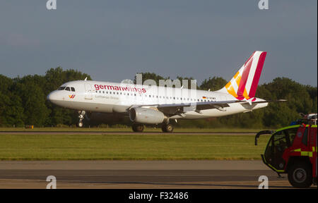 Germanwings plane D-AGWX, Airbus A319-132 landet auf der Landebahn am Flughafen Stansted Stockfoto