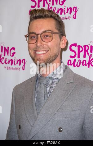 New York, NY, USA. 27. Sep, 2015. Lance Bass im Ankunftsbereich für Frühlings Erwachen Premiere am Broadway, Brooks Atkinson Theatre, New York, NY 27. September 2015. Bildnachweis: Steven Ferdman/Everett Collection/Alamy Live-Nachrichten Stockfoto